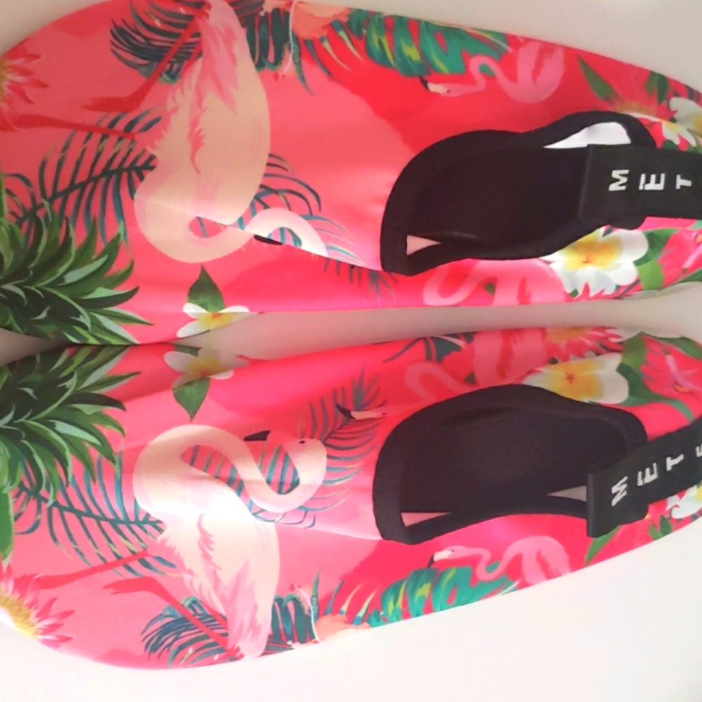 Swim shoes